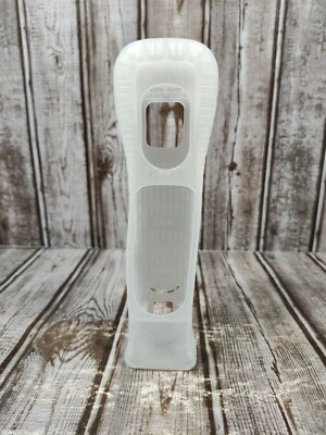Clear Nintendo Wii Motion Controller Remote Rubber Silicone Cover Grip RVL-027 - Image 1 of 4
