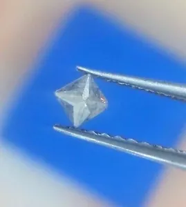 Diamante color natural africano corte cuadrado princesa color brillante gris 0,15 tcw - Imagen 1 de 11