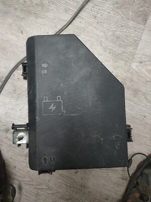 Chevrolet Traverse 2009 caja de fusibles unión OEM P25909568 módulo 228-14g7 Foto 1 de 4