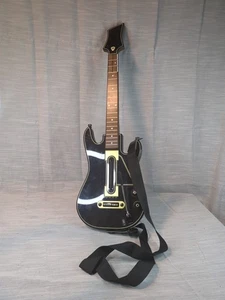 Guitar Hero Live Wireless Guitar 0000654 Xbox 360/One/PS3/PS4/Wii U/PC No Dongle - Picture 1 of 7