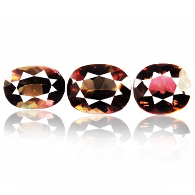 Axinite 2.70ct rare aaa color change 100% natural earth mined from Afghanistan - Image 1 of 3