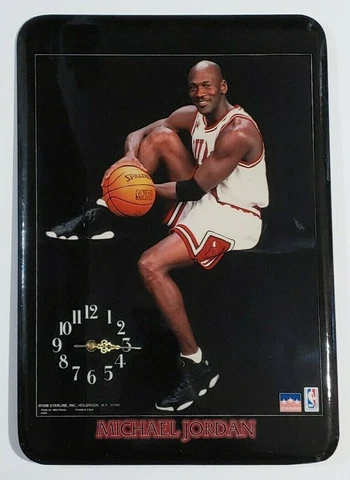 Vintage 1998 Michael Jordan Wall Clock Starline 15.25 x 21.75 Seated A Chicago Cover