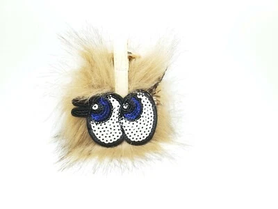 Chaveiro bege olhos pom-pom - Imagem 1 de 4