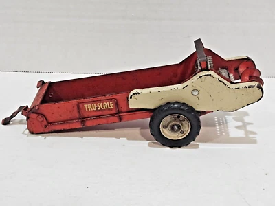 Vintage Tru Scale Manure Spreader 1/16 - Image 1 of 4