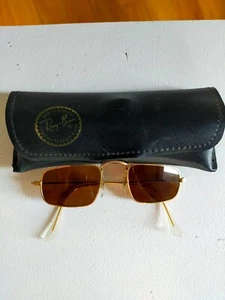 Ray-Ban Bausch & Lomb Rectangle Vintage – Oro, Confezione Originale - Foto 1 di 9