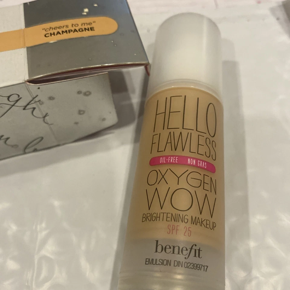 BENEFIT HELLO FLAWLESS OXYGEN WOW SUNSCREEN MAKEUP Champagne "