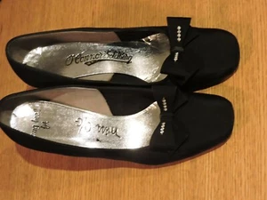 VINTAGE NINE WEST O'CONNORS & GOLDBERG SZ 6.5B BLK FABRIC RHINESTONE ACCENT BOW - Picture 1 of 3