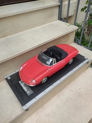 Modellino Auto 1 a 8 / Duetto Alfa Romeo - Immagine 1 di 4