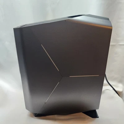 Alienware Aurora R8 Desktop Gaming PC, Specs Listed, Needs Top Fan - Image 1 of 4