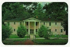 Memorial Hall Bonclarken, Flat Rock, Carolina del Norte - Imagen 1 de 2