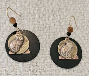Vtg Cat Kitty Mixed Metal Brass Earrings - Picture 1 of 5