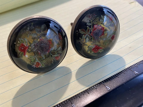 VINTAGE LOT OF 2 METAL & GLASS KNOB DRAWER PULLS OR CURTAIN TIE BACK FOWER THEME Cover