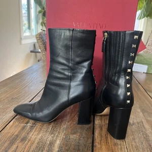 VALENTINO GARAVANI Rockstud Ankle Boot, Black Leather, US 10.5, EU 41.5, EUC - Picture 1 of 9