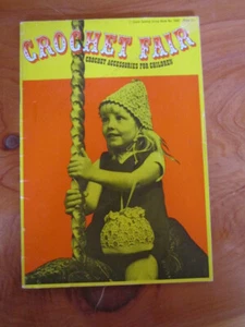 CROCHET PATTERN BOOK CROCHET PAIR NO. 1082 GREAT **** MUST SEE - Picture 1 of 2