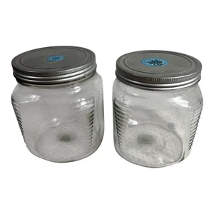 Set di barattoli di vetro vintage di proprietà di Martha Stewart a Turkey Hill Kitchen - Foto 1 di 15