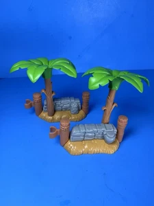 Fisher Price 2005 Little People Nativity Palm Tree Fence Replacements Set Of 2 - Picture 1 of 4