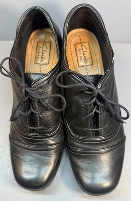 Clarks Artisan Marilla Collection Shoes Womens Sz 9 1/2 Black Leather 2.5" Heel - Image 1 of 4