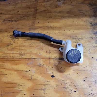 Резивор тормозной жидкости 2011-2013 Ford Fiesta (запас No145) - Изображение 1 из 4