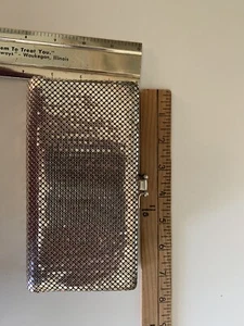 Silver Mesh Ladies Wallet Like Whiting And Davis Vintage Coin In Middle - Picture 1 of 7