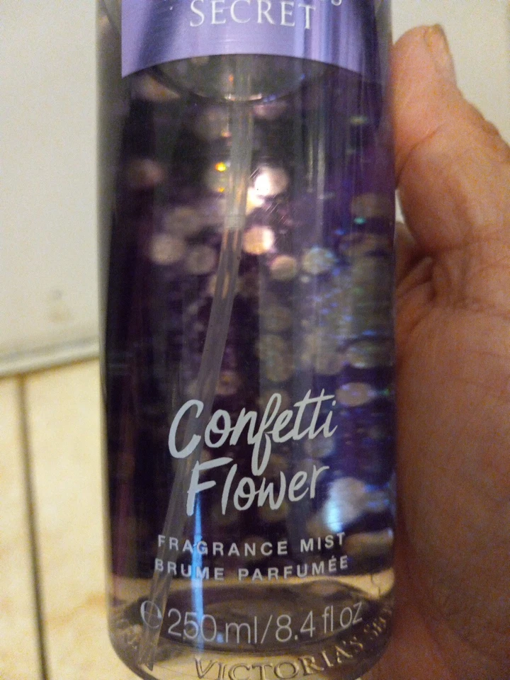 Victoria Secret Confetti Flowe Foto 1 de 4