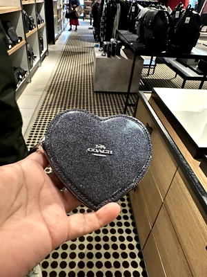 BOLSA COACH HEART GUNMETAL BRILLO CREMALLERA NUEVA CON ETIQUETAS CQ143 Foto 1 de 4
