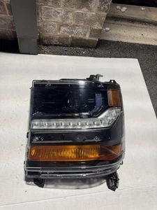 Nice! 16 17 18 Chevrolet Silverado 1500 Left Driver LH Xenon HID Headlight OEM - Picture 1 of 9