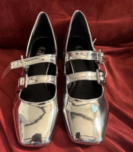 Women NWOT "GB" sliver Mary Jane shoes. Size 6.5M - Picture 1 of 5