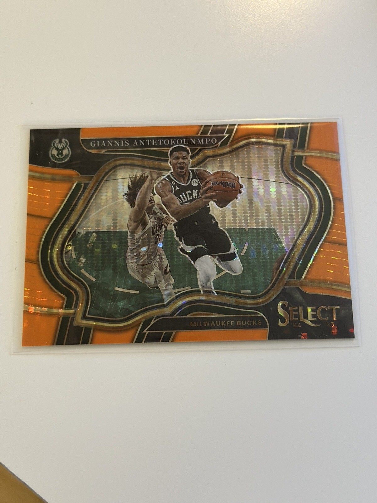 Giannis Antetokounmpo Panini Select FOTL 2022-23 Courtside Orange Pulsar /15 261