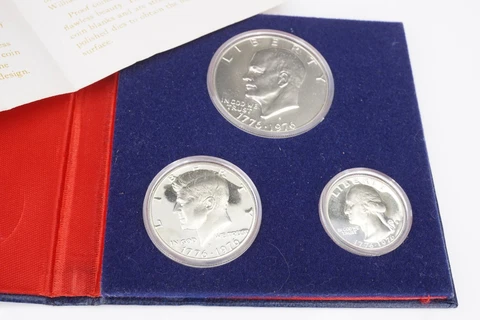 1976 S United States Mint Bicentennial 40% Silver Proof 3 Piece Coin Set CN514 Cover