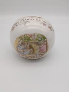 Salvadanaio Beatrix Potter THE FLOPSY BUNNIES moneta Royal Albert vintage 1986 Pasqua - Foto 1 di 7