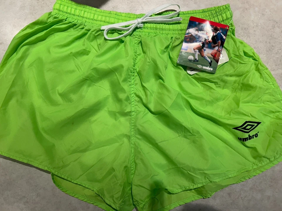Pantalones Cortos Umbro Americanos Neón De Colección Varios Colores AM-AL-AXL ¡NUEVOS CON ETIQUETAS VENTA GIGANTE!! Foto 1 de 4