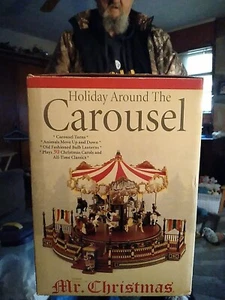 Vintage Mr. Christmas 2006 Holiday Around The Carousel scatola completa come nuovo.  - Foto 1 di 20