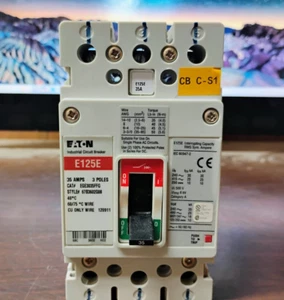EATON EGE3035FFG CIRCUIT BREAKER 35 AMP 3-POLE PRE-OWNED EXCELLENT SHAPE - Picture 1 of 8
