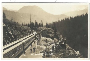 RPPC CANADÁ FERROCARRIL POSTAL en Albert Canyon, tren, pasajeros, observación - Imagen 1 de 2