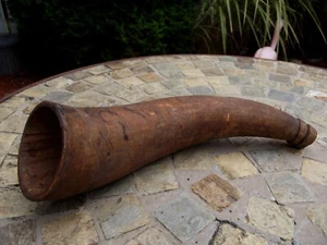 ANTIQUE WOOD CARVED HORN, DON'T KNOW IF IT WAS A MUSICAL HORN, OR FOR POWDER - Picture 1 of 9