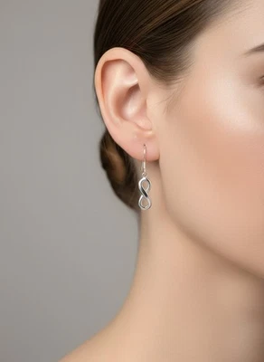 Orecchini Pendenti Simbolo Infinito in Argento 925 - Immagine 1 di 3