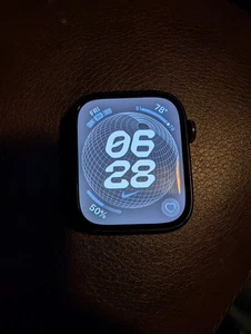 Apple Watch Series 8 45mm gps Black - Photo 1 sur 6