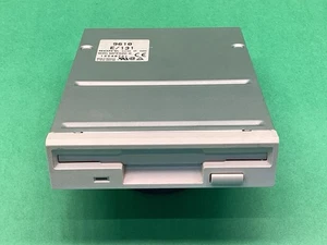 Sony 1.44Mb MPF520-E 3.5 inch Floppy Disk Internal Desktop Drive Beige - Picture 1 of 7