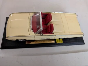 ANSON - 1963 FORD THUNDERBIRD CONVERTIBLE - 1/18 DIECAST - Cream w/ Red Interior - Picture 1 of 6