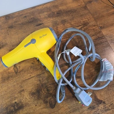 DryBar однотонный желтый 1875 Вт дорожный размер проводной фен модель BLDR1283 - Изображение 1 из 4