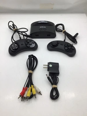 Mini consola de videojuegos AtGames Sega Genesis Classic con 2 controladores - Probada Foto 1 de 4