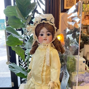 Antica bambola Simon Halfig 1079 bisque stile vittoriano 23 in abito parrucca marrone USATA - Foto 1 di 20