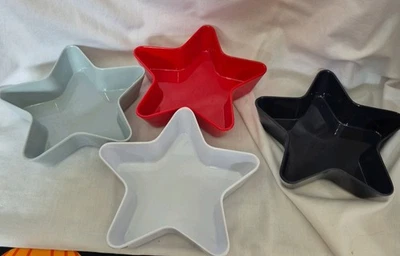 Juego de 4 cuencos de plástico de melamina en forma de estrella - rojo, negro, blanco, gris Foto 1 de 4