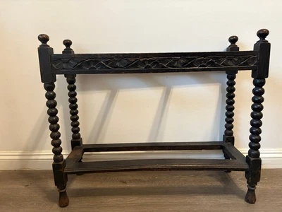 Antique hand carved oak English Umbrella bobbin stick stand with floral detail - Image 1 of 4