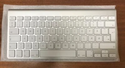 Original Apple Magic Keyboard – DANISH  MC184DK/A QWERTY - Image 1 of 3