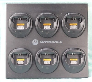 MOTOROLA WPLN4171AR MULTI UNIT CHARGER - Bild 1 von 2