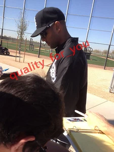 2015 WORLD SERIES CHAMPS ROYALS ALEX RIOS AUTOGRAPHED BAT - Picture 1 of 12