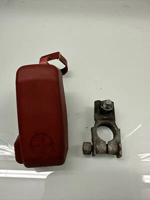 Abrazadera y cubierta de terminal positiva Toyota Venza 2013  Foto 1 de 2