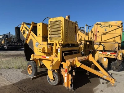 1997 年林肯 660H 轮沥青转运机风车电梯铺路 # 4520 — 第 1/4 张图片