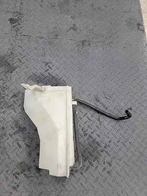 Infiniti G35 2003-2006 cupé sedán depósito de refrigerante expansión tanque de desbordamiento OEM Foto 1 de 4